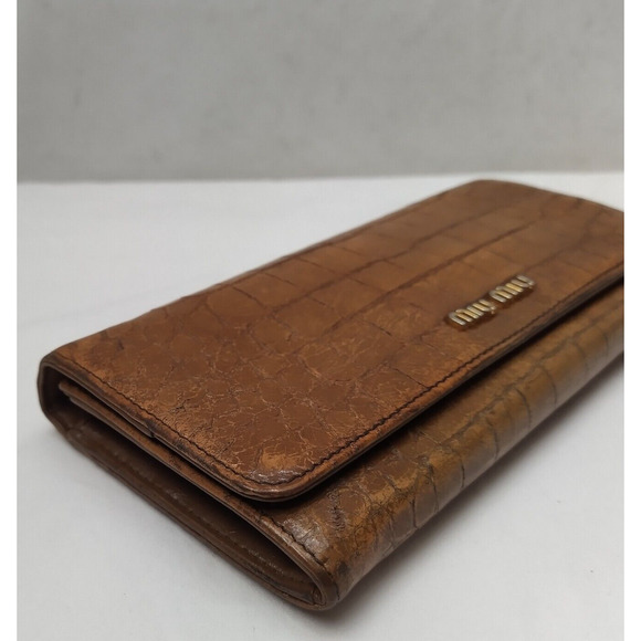 Miu Miu Brown Leather Crocodile Embossed Credit Card Bifold Wallet - Picture 8 of 16